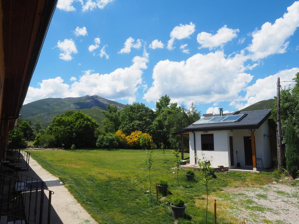 Villa Planet Ancares Candín Exterior foto