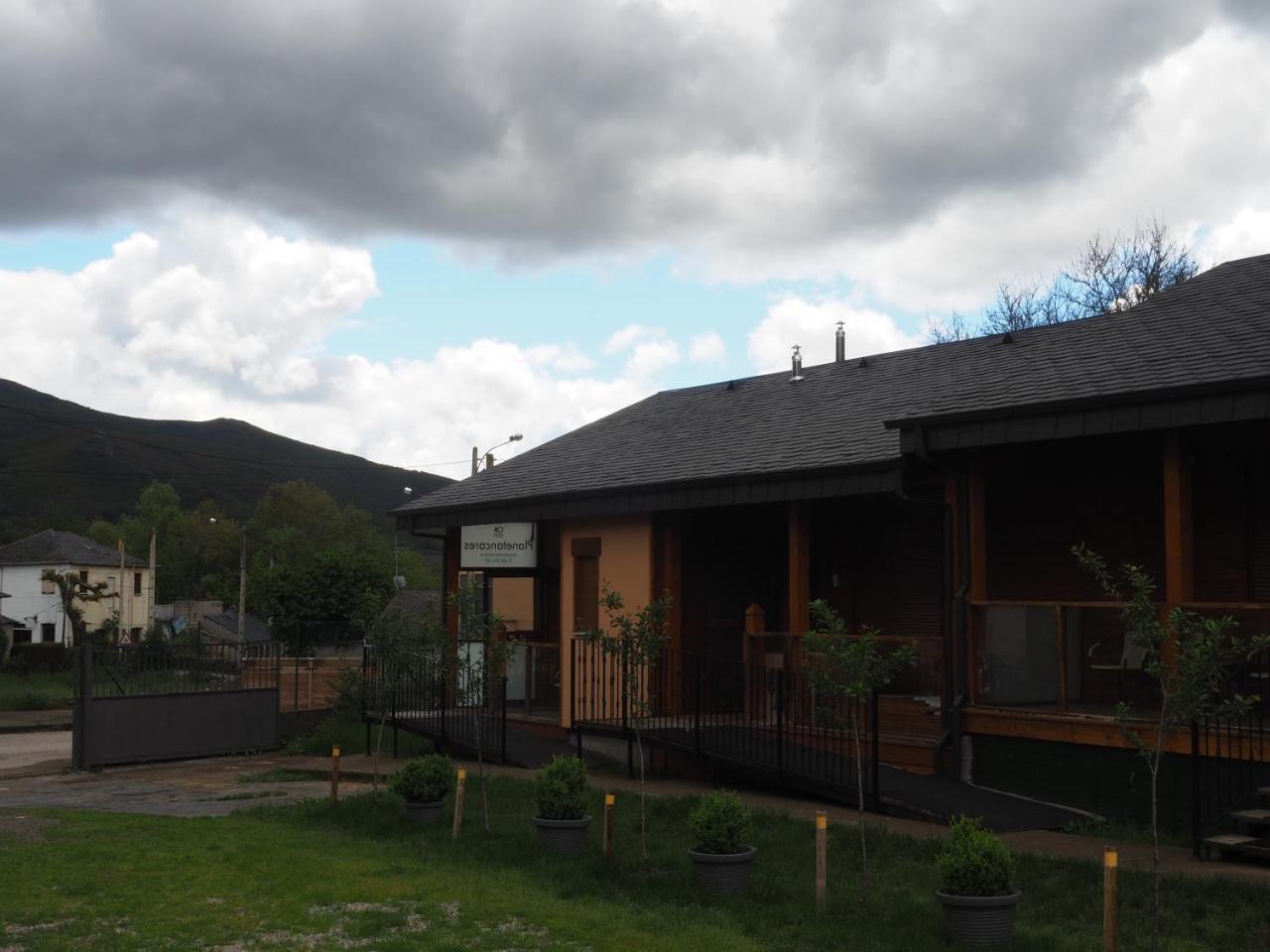 Villa Planet Ancares Candín Exterior foto